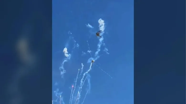F1の空撮ヘリに花火が直撃し、アメリカ国歌の歌詞が実現してしまう